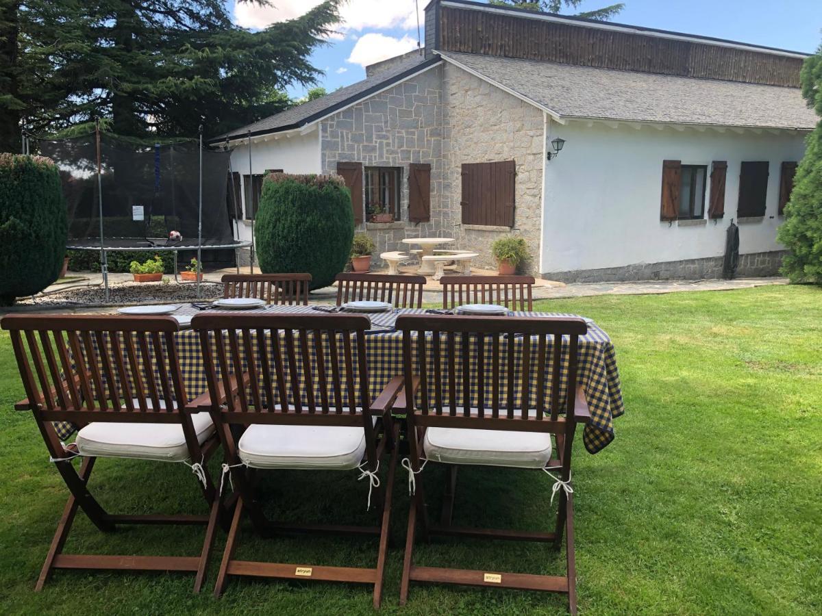 Villa Aurelia - Casa De Campo Con Jardin Y Piscina Entre Madrid Y Segovia Ortigosa del Monte Buitenkant foto