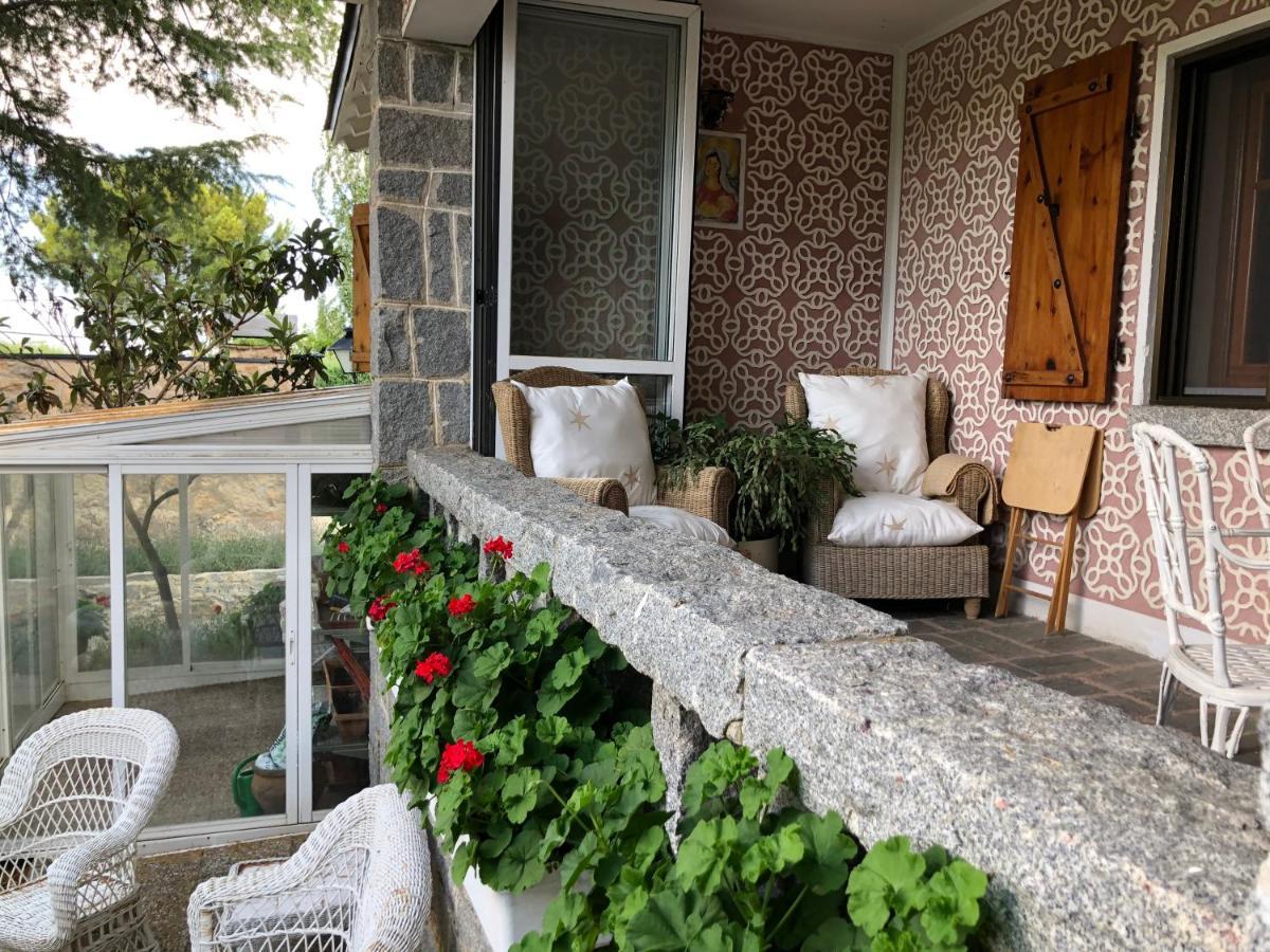 Villa Aurelia - Casa De Campo Con Jardin Y Piscina Entre Madrid Y Segovia Ortigosa del Monte Buitenkant foto