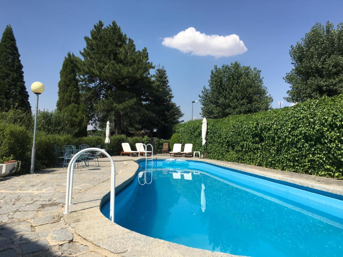 Villa Aurelia - Casa De Campo Con Jardin Y Piscina Entre Madrid Y Segovia Ortigosa del Monte Buitenkant foto